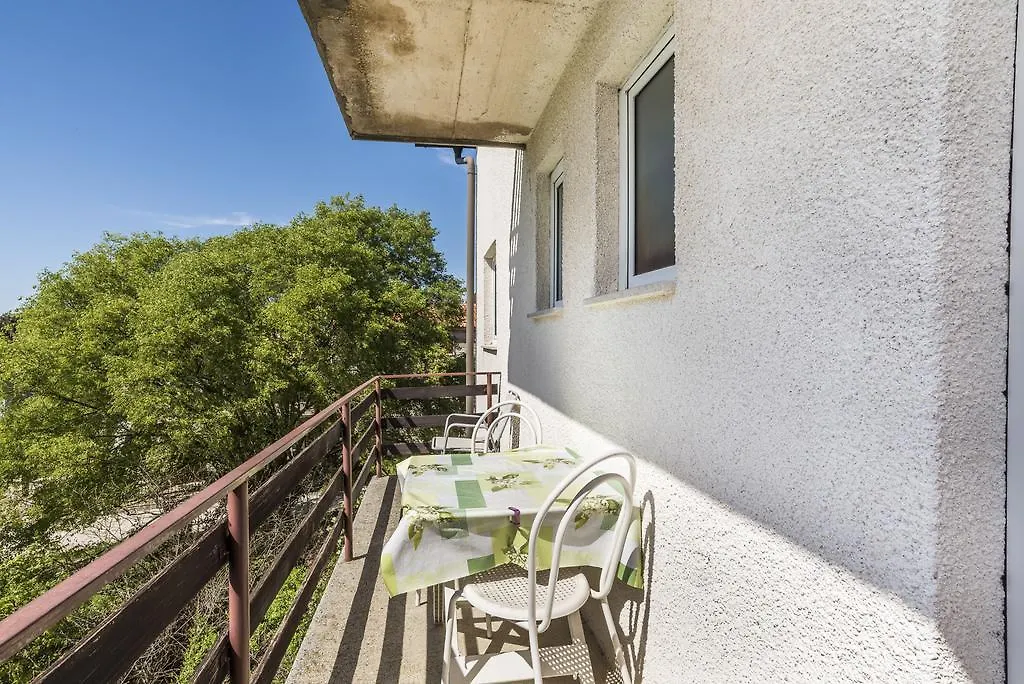 Studios Kastel Buje Apartment