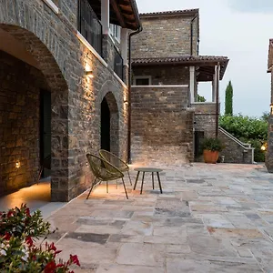 Bed & Breakfast Adq Abbraccio Della Quercia, Buje