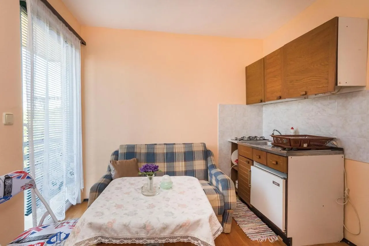 Apartment Studios Kastel Buje Croatia